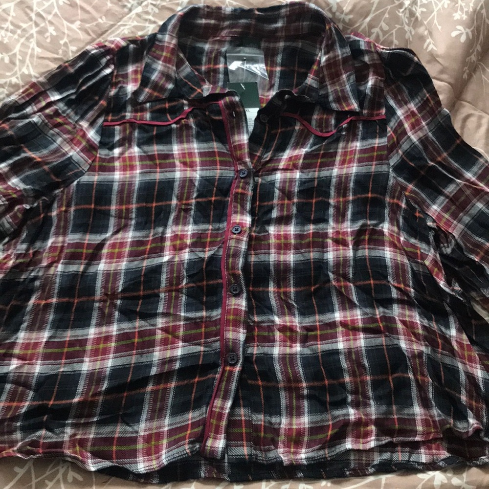 Plaid button-down long sleeve shirt